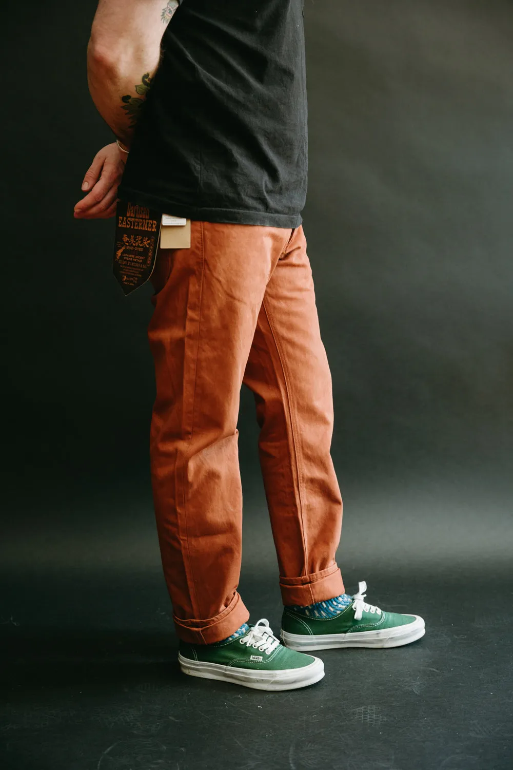 1852S - "Amami Dorozome" Relaxed Tapered Mud Dyed Eastern Jeans - Brown