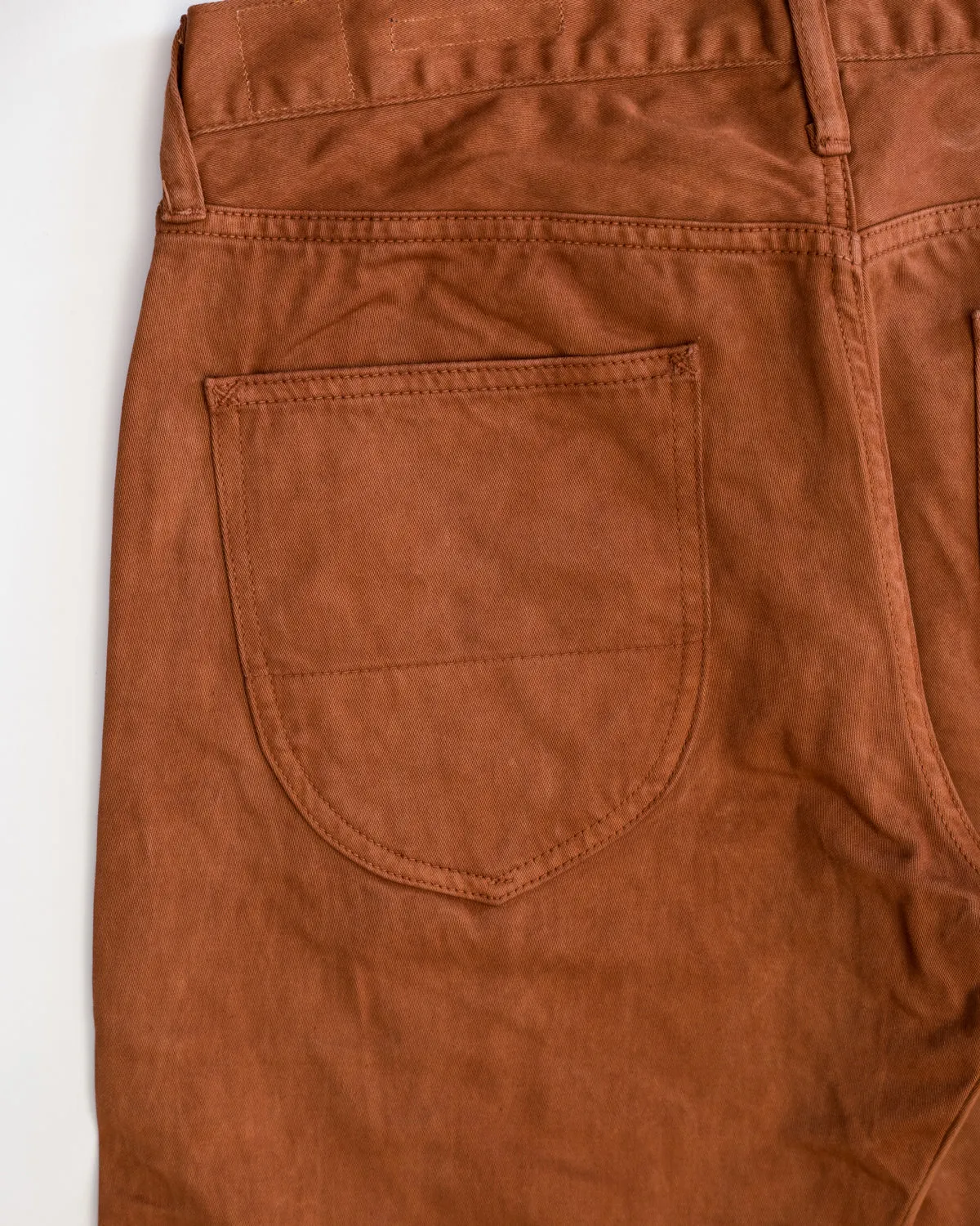 1852S - "Amami Dorozome" Relaxed Tapered Mud Dyed Eastern Jeans - Brown