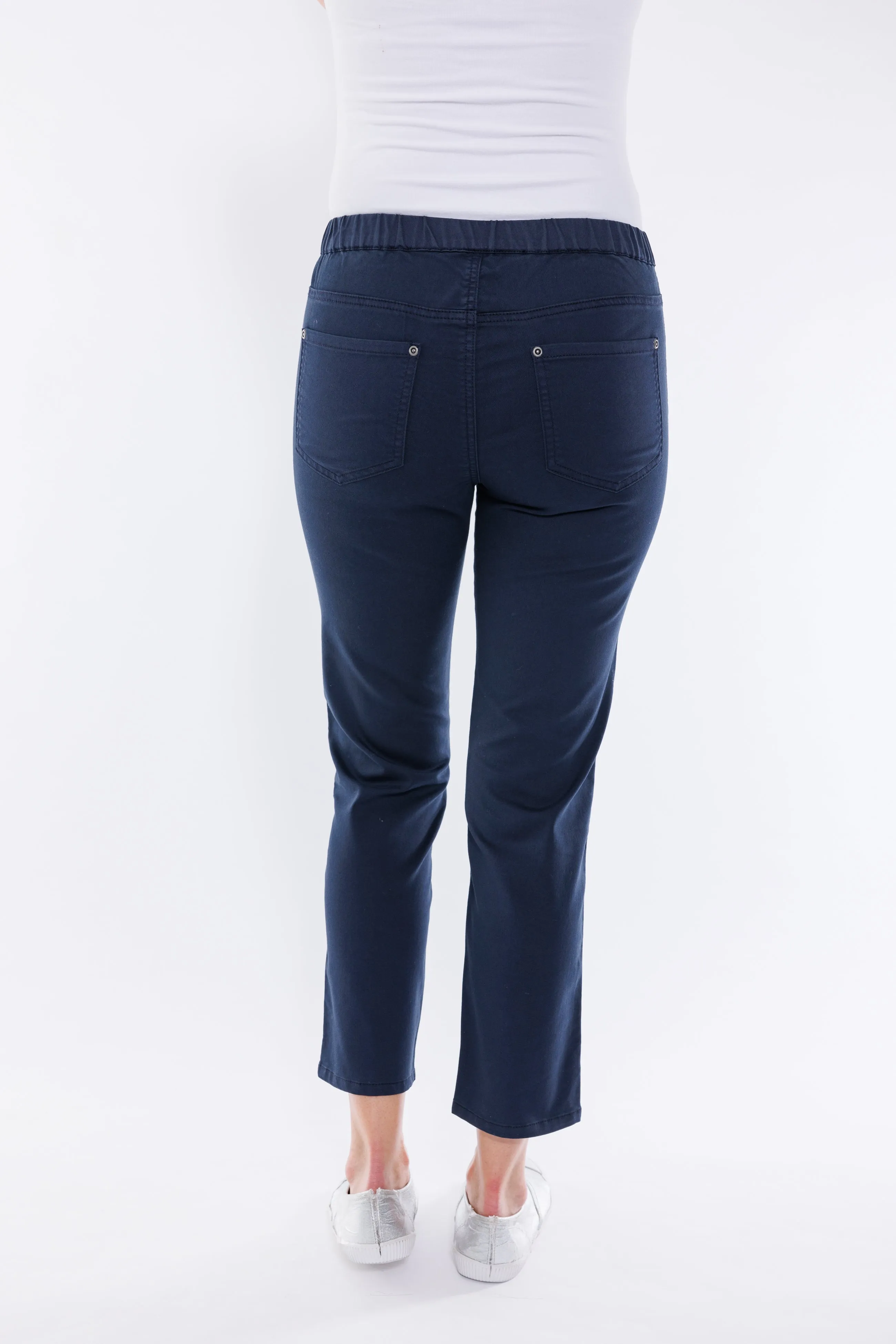 Cropped Jeans by Cafe Latte - Navy