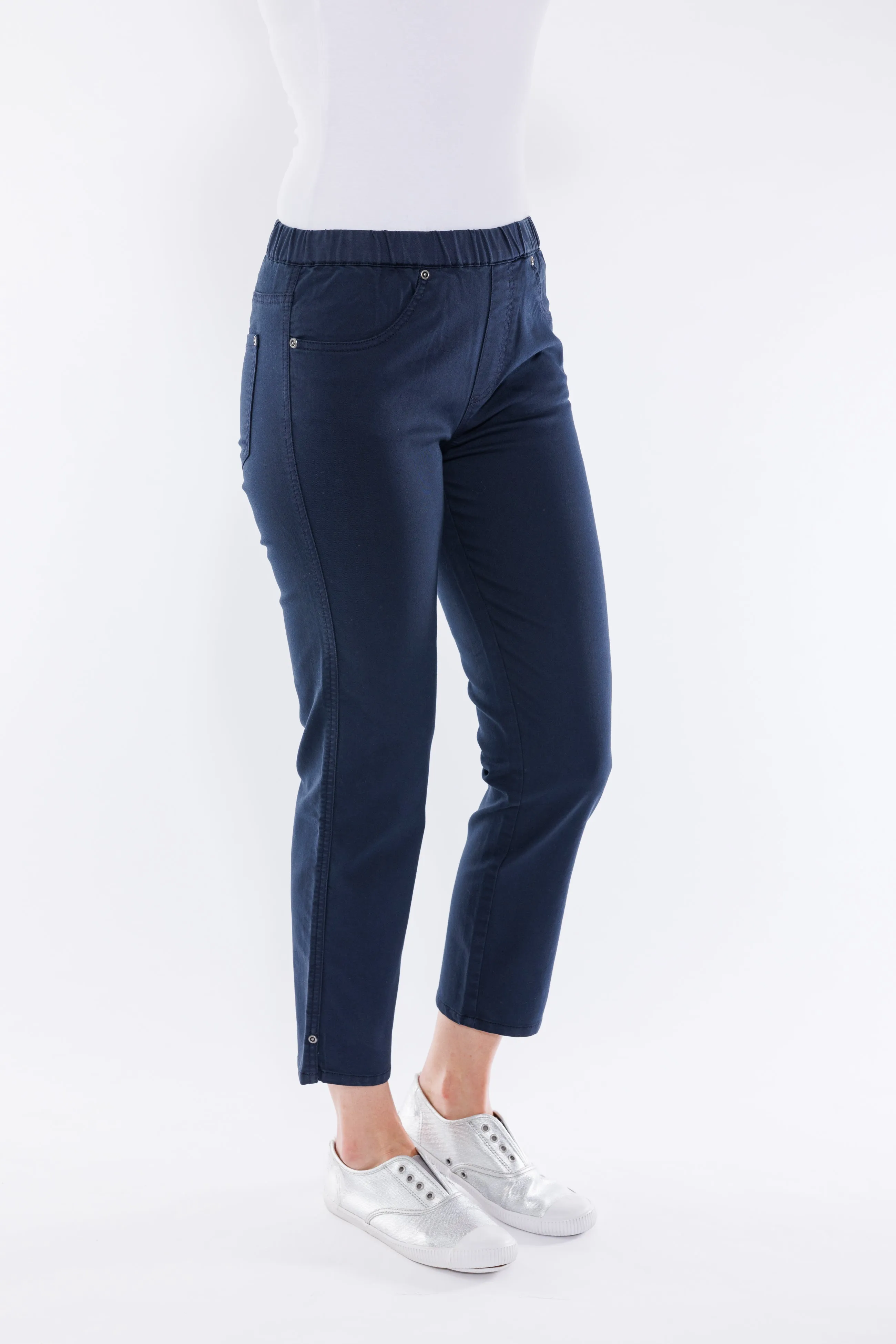 Cropped Jeans by Cafe Latte - Navy